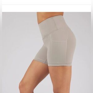 90 Degree By Reflex Light Gray Bike Shorts